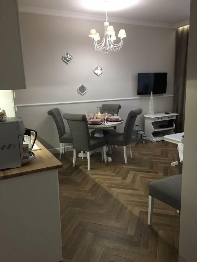 Family & Business Sauna Apartments Sienkiewicza No1 Centrum Plac Lliteratow- Piekny Apartament - 1 Bedroom With Private Sauna, Bath With Hydromassage, Parking Kielce Exterior foto